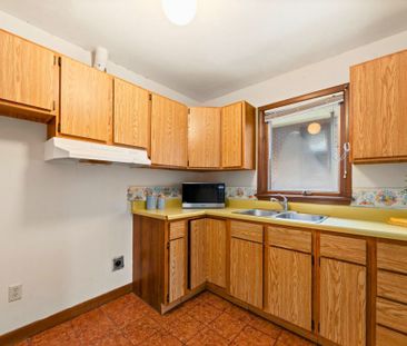 For Lease - 145 Pemberton Road Unit# Main Floor 1-Bed. Apt., Richmo... - Photo 1