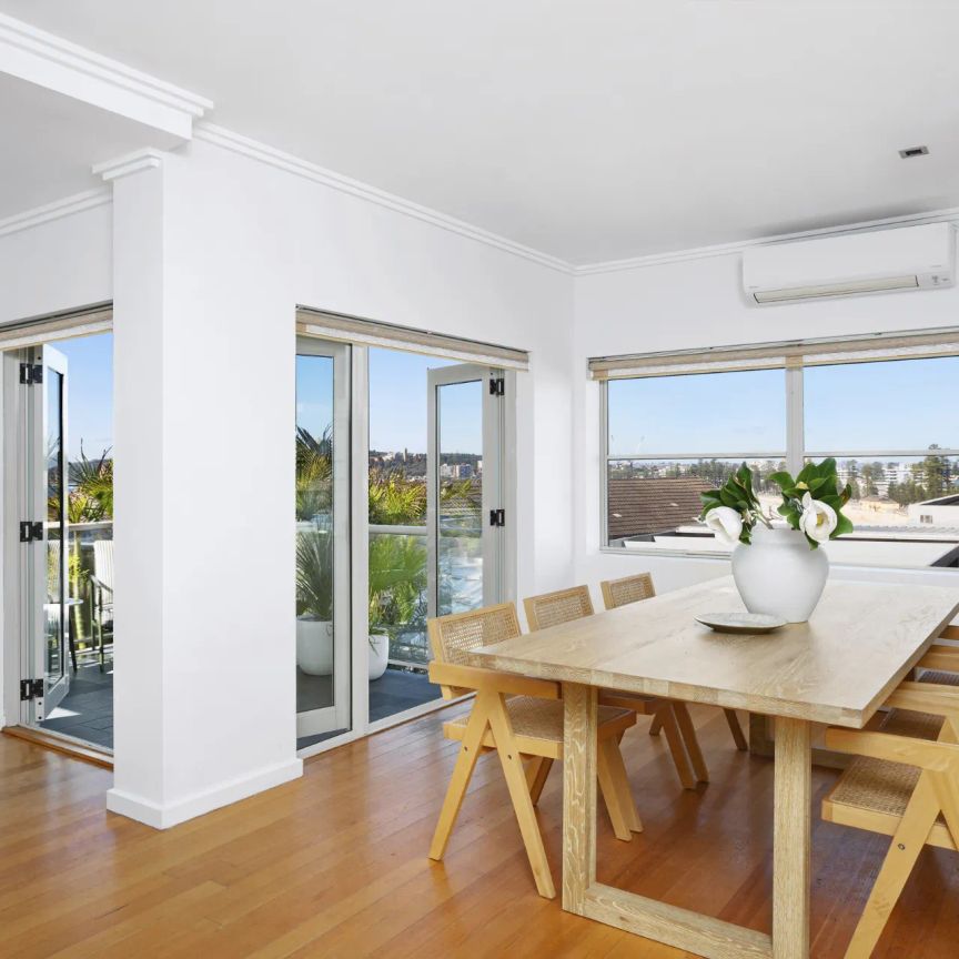 Sophisticated coastal living with sweeping Manly views - Photo 1