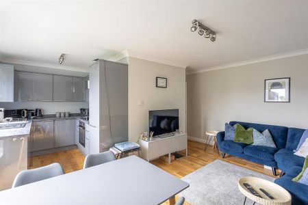 2 bedroom flat to rent - Photo 5