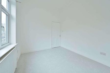 Aldenham Road, Wd, Watford, WD23 - Photo 3