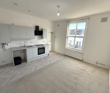 Worcester Street, Stourbridge, West Midlands - Photo 4