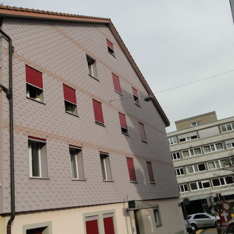 Zu vermieten per Sofort oder nach Vereinbarung: Zentrale 1.5 Zi-Wohnung in Biel/Bienne - Photo 1