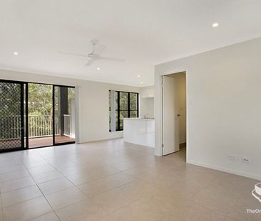 2 level 3 bedroom townhouse - Photo 6