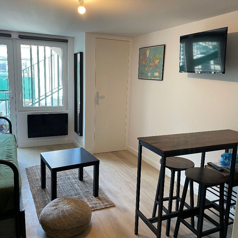 Location Appartement 1 pièce 17m² - Photo 1