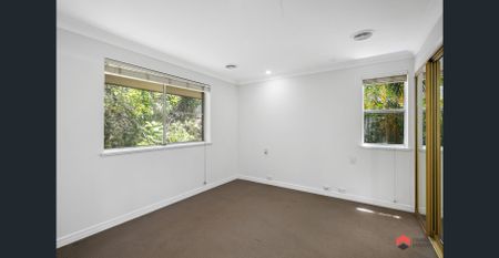 Large Apartment with River Views - Photo 3