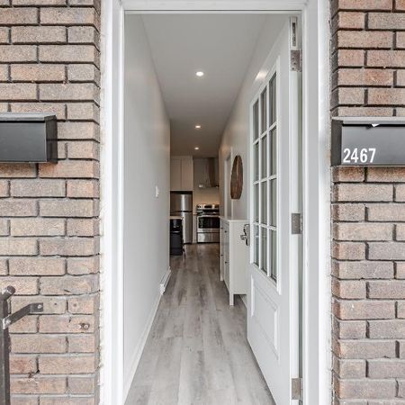 CHARMANT 5 ½ SEMI-MEUBLÉ À LOUER - Photo 3