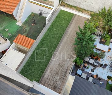 Apartamento T2 com 2 lugares de garagem, na Rua Luciano Cordeiro - Photo 1