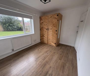 3 bedroom detached bungalow to rent - Photo 3