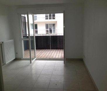 Location Appartement 2 pièces 38m² DECINES CHARPIEU 69150 - Photo 6