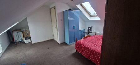 1 bedroom in a house share to rent - Photo 5