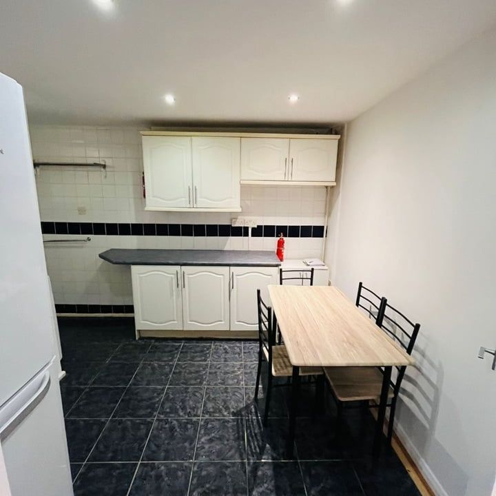 Room in a Shared House, Penderyn Way, N7 - Photo 1