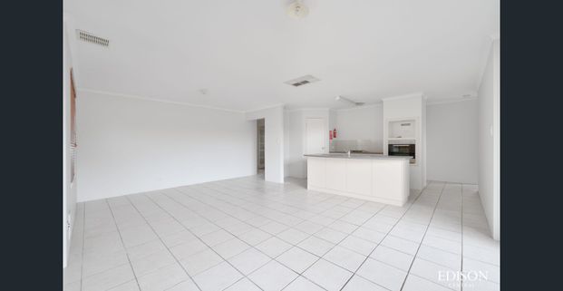 Light, Bright & Beautifully Refreshed Family Home in a Quiet Cul-de-Sac! - Photo 1