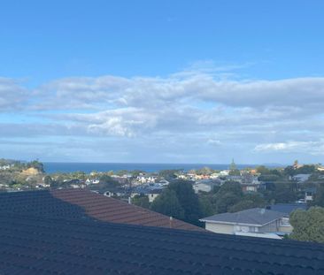 Two storey town-house in Stanmore Bay - Photo 6