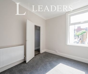 3 bedroom house to rent Trevor Road, PO4 - Photo 6