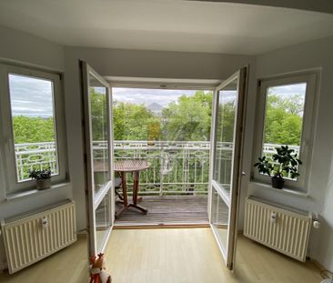 Top-Lage! Tolle 3-Raum Wohnung mit Balkon & Einbauküche* nahe dem Dahliengarten! - Photo 1