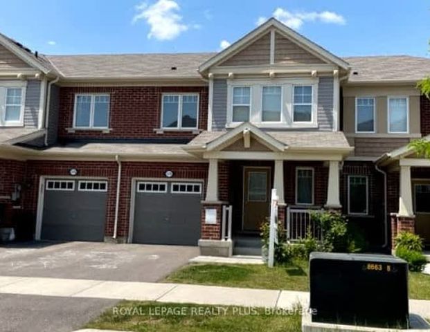 1174 Duignan Crescent - Photo 1