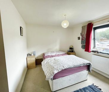 2 Bedroom Flat for rent in Rectory Court, Mere Lane, Armthorpe, Don... - Photo 3