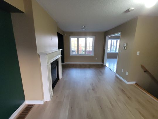 For Lease - 3045 Gladeside Avenue Unit# 2, Oakville, Ontario - Photo 1