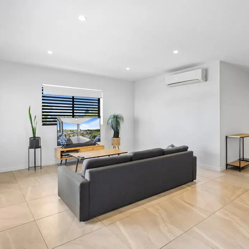 “Modern 2-Bedroom Apartment in the Heart of Mitchelton” - Photo 1