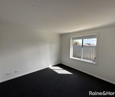 Spacious 3-Bedroom Home for Rent in Munno Para Downs! - Photo 2