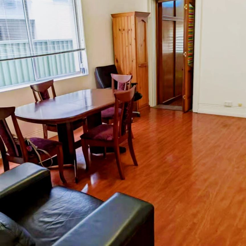 5 bed 3 bath - Photo 1