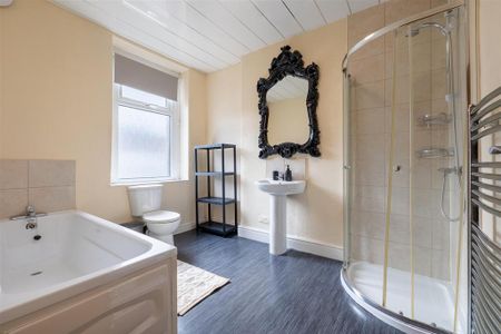 2 bedroom private hall to rent - Photo 5