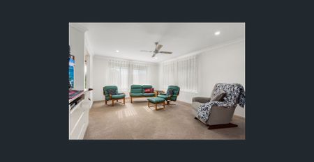 3 Bedroom Home Close to Shops & Sports Field - Photo 5