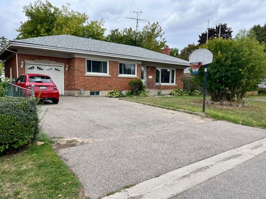 For Lease - 16 Rowanwood Avenue, Brant, Ontario - Photo 1