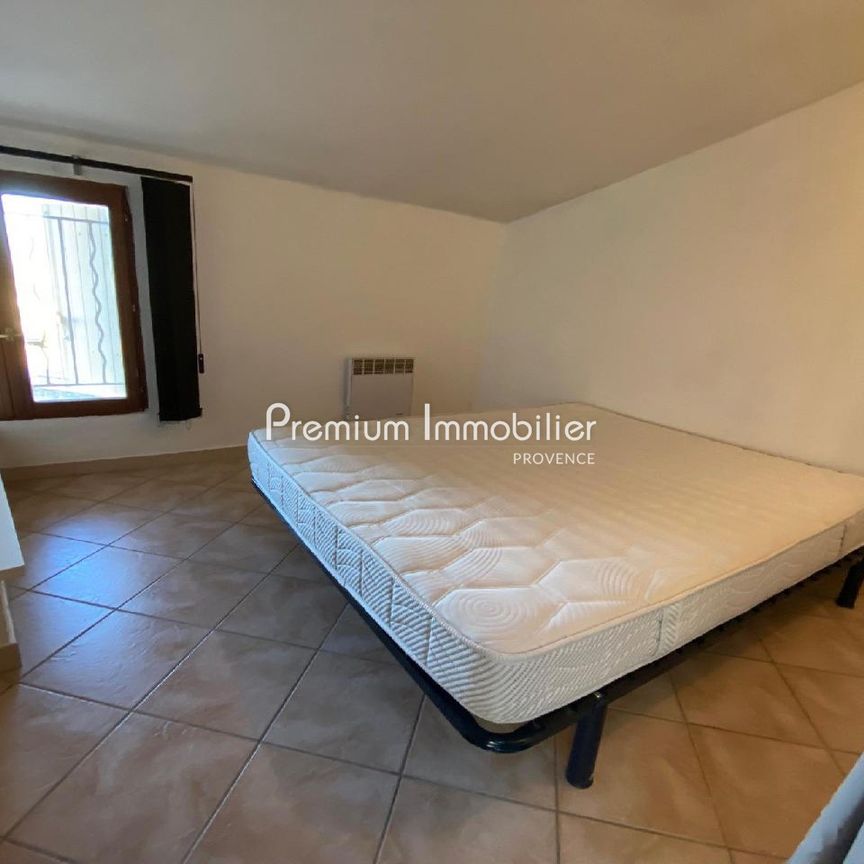 Location appartement Le Puy-Sainte-Réparade - Photo 1