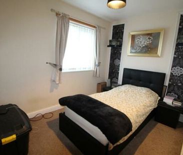 2 bed Semi-Detached House for Rent - Photo 2