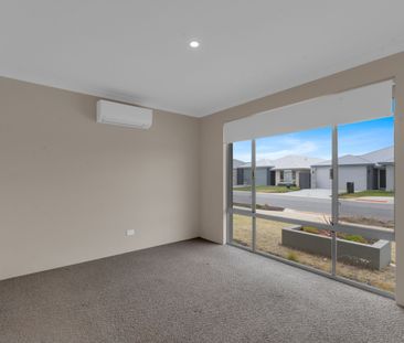 Four Bedroom Home in Baldivis - Photo 4