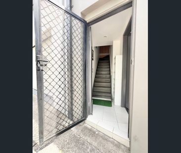 Private Studio | Prime Location | Near New - Photo 3