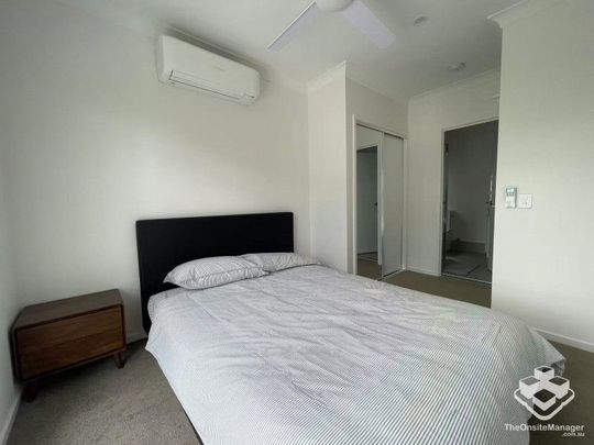 Brand-New Fully Furnished, All-Inclusive One-Bedroom Studio - Photo 1