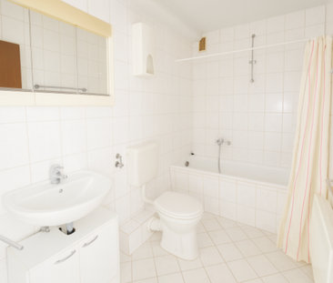 Vollmöblierte 2-Zimmer-Wohnung mit Balkon - Stadionviertel Neuss - Photo 2