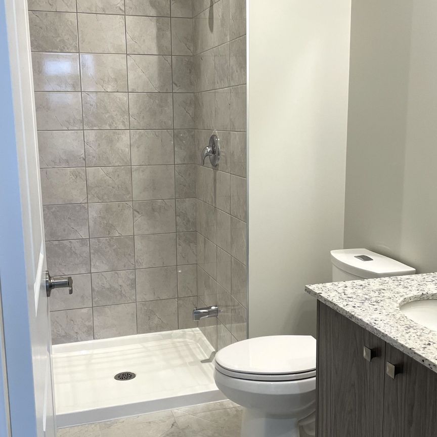 For Lease - 5917 Main Street Unit# 308, Whitchurch-Stouffville, Ontario - Photo 1