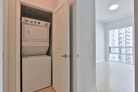 2 Bedrooms + Dinning - Photo 3
