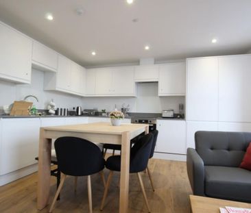 1 bedroom in a house share to rent - Photo 2