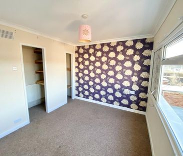 3 bedroom terraced house to rent - Photo 6