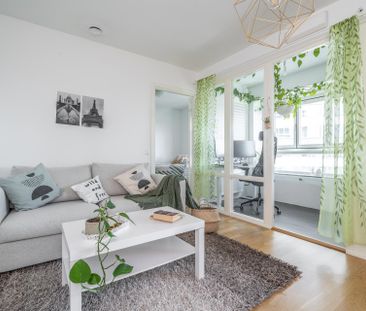 Borgarfjordsgatan, Kista - Photo 1