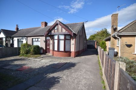 To Let 3 Bed Semi-Detached Bungalow - Photo 2