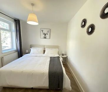 Room in a Shared House, Parklane, N17 - Photo 6