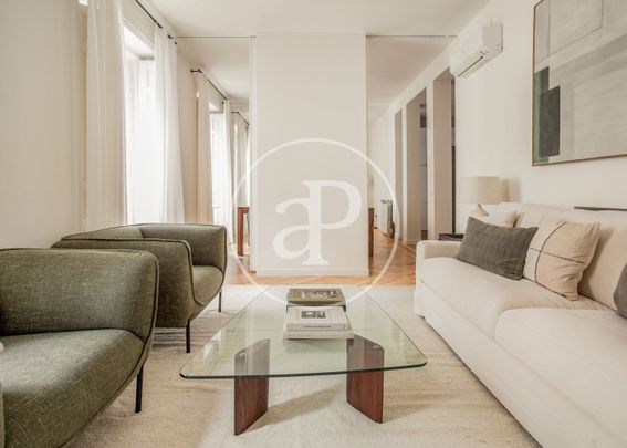 Flat for rent in Recoletos (Madrid) - Photo 1