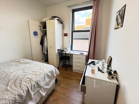 3 bedroom apartment to rent Wilmslow Road, Manchester, Greater Manchester, M20 - Photo 4