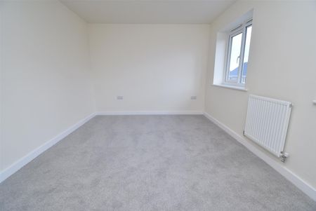 Yarn Crescent, Lupset, Wakefield - Photo 3