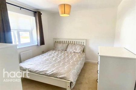 1 bedroom in a house share to rent - Photo 4