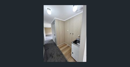 Charming 3-Bedroom Home in Peaceful Churchill Cul-de-Sac - Photo 3