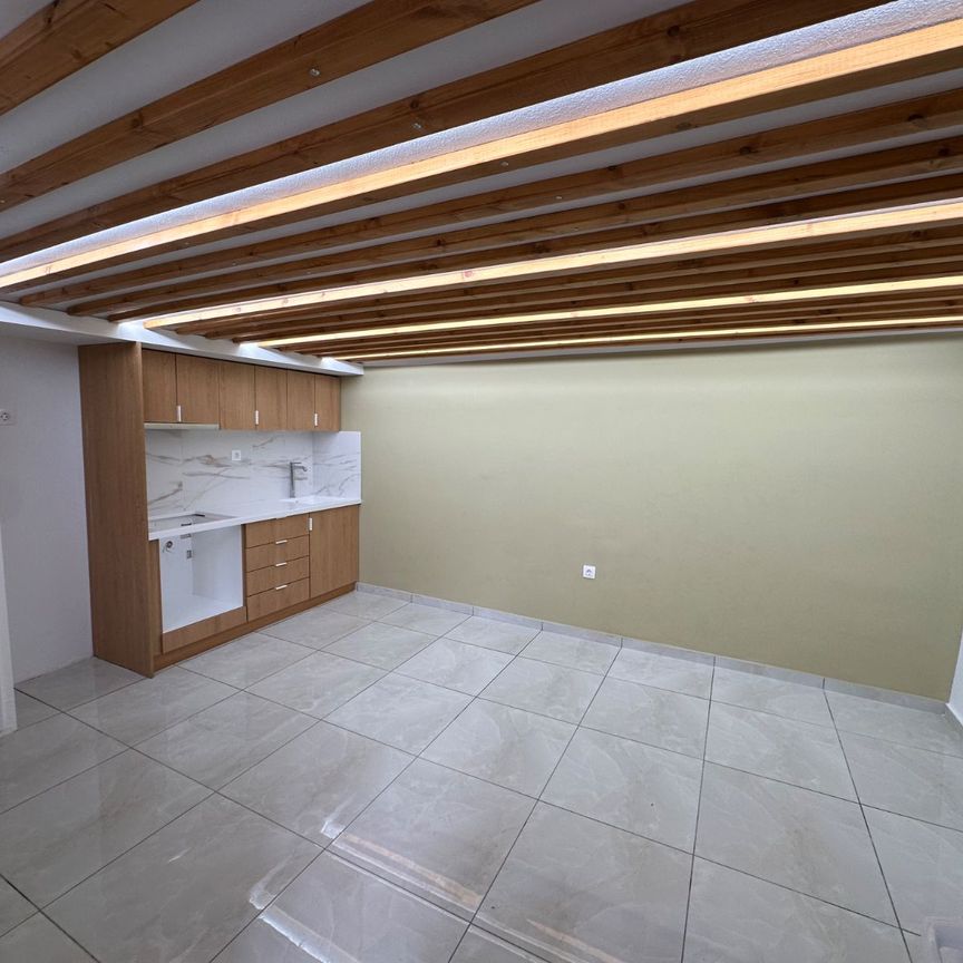 Studio/Γκαρσονιέρα για ενοικίαση - Κυψέλη, - Φωτογραφία 1