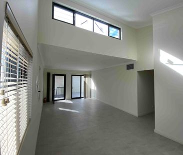 Modern Coastal Apartment - Photo 5