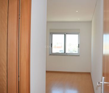 VISTA RIO - APARTAMENTO DE 4 ASSOALHADAS E PARQUEAMENTO - Photo 5