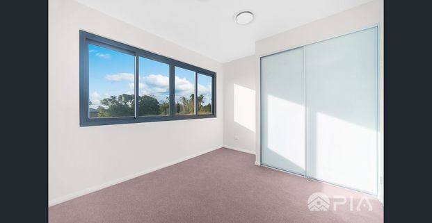 Great Three bedroom townhouse on quiet street for Lease! - Photo 1